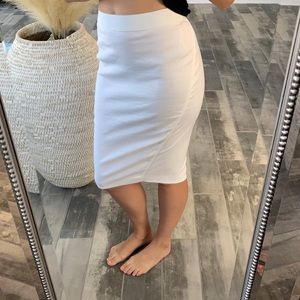 Elie Tahari white pencil skirt 2